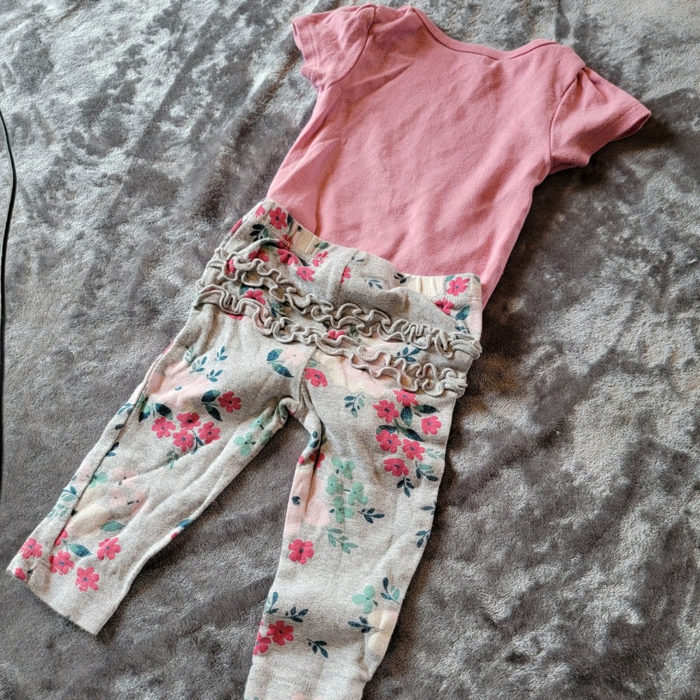 Cloud Island Bodysuit & Carter Ruffle Pants Girls 3-6M Pink Floral Excellent 850